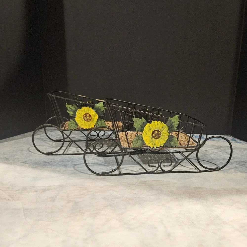 Farmhouse Sunflower Metal Wire Basket Set (2) Rustic Wicker Insert Country Decor